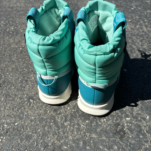 The North Face Thermoball Teal Boots - Picture 4 of 8